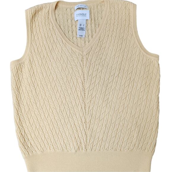 Liz golf  merino wool vest  is perfect on the golf course or for everyday wear - Picture 1 of 6
